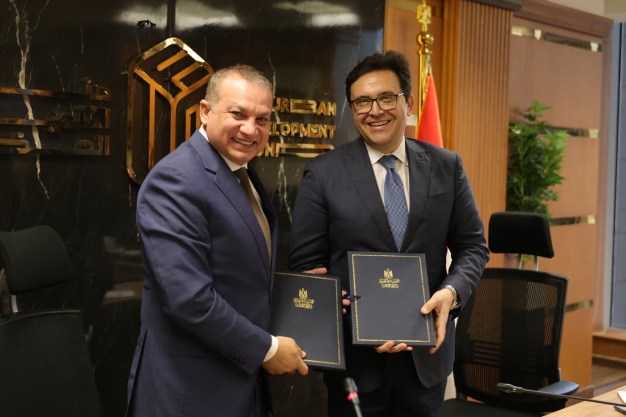 وزير الثقافة ورئيس صندوق التنمية الحضرية يوقّعان بروتوكول تعاون لتنظيم فعاليات ثقافية وفنية بحديقة «تلال الفسطاط»